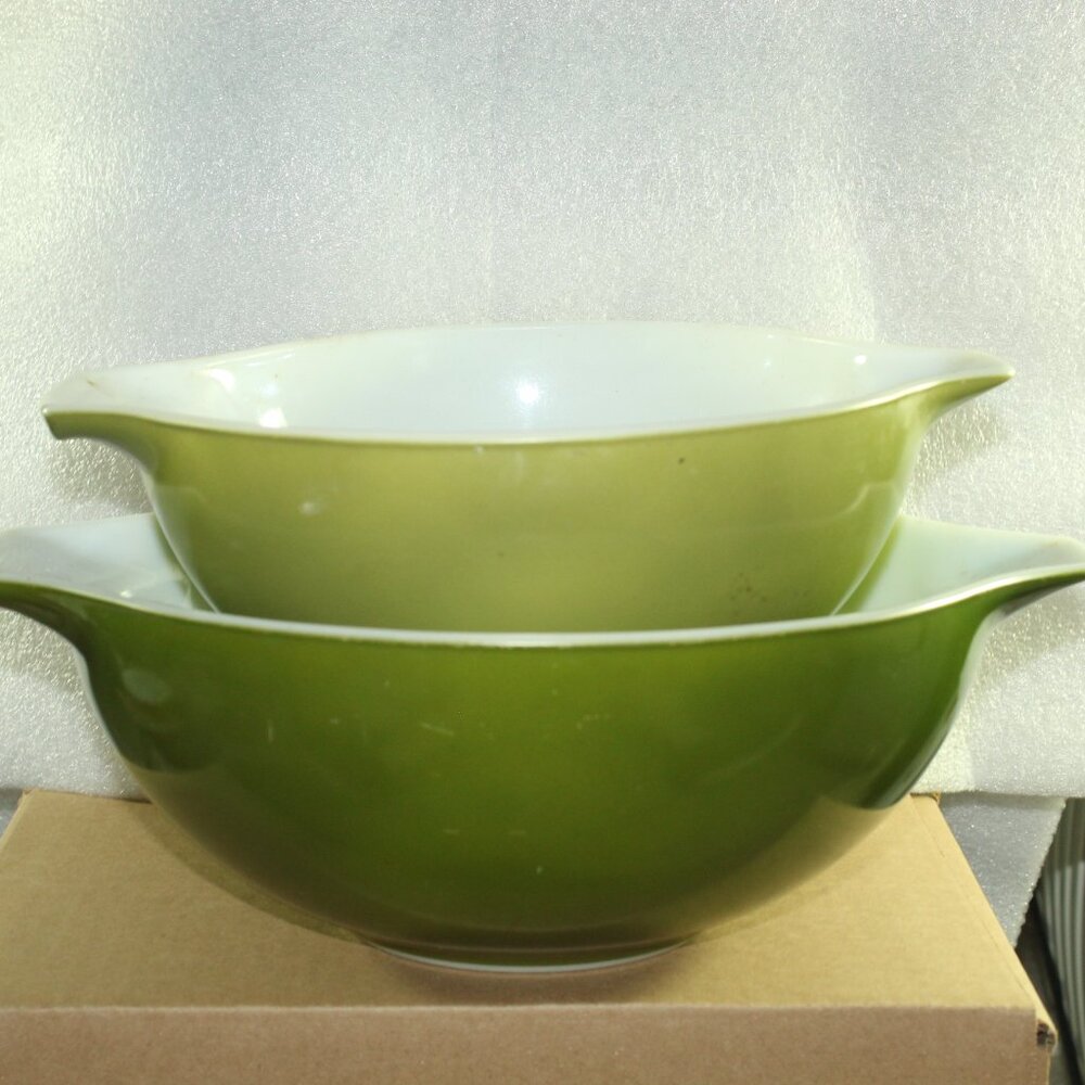 Vintage Pyrex VERDE GREEN Avocado Cinderella Nesting Mixing Bowls Set #443 #444